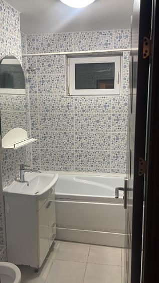 Închiriez apartament 3 camere decomandat – Tomis Nord | 80 mp | Centrală proprie