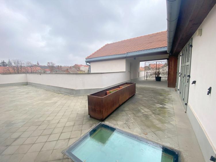 Apartament de inchiriat - zona Centrala