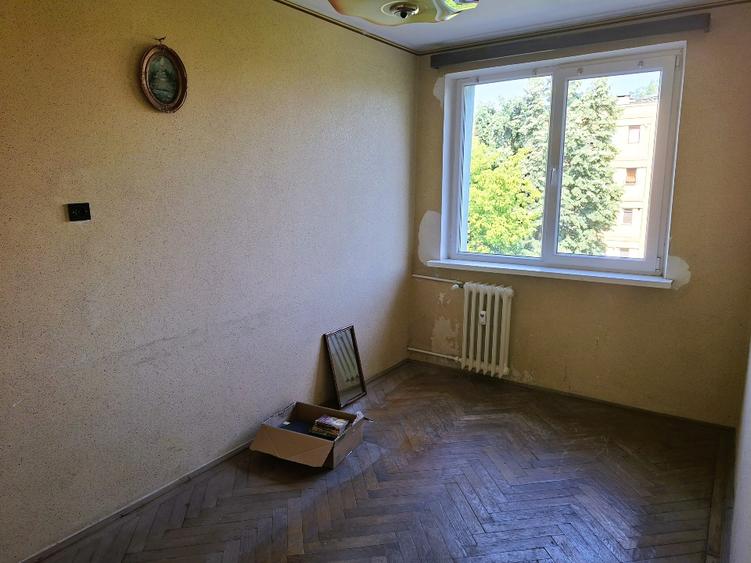 Proprietar – ap. 3 camere, Brazda lui Novac, etaj 3/4, zonă foarte liniștită
