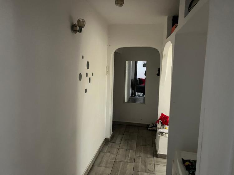 Apartament 2 camere de vanzare : Vest-(Aleea Strejnic)