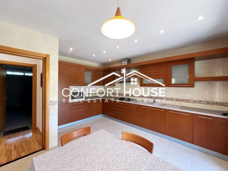 Vila  P+E+M, 6 camere, nemobilat, complex rezidential, IANCU NICOLAE