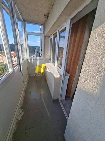 Apartament cu 1 camera decomandat, se poate transforma in 2 camere dec, zona Cug