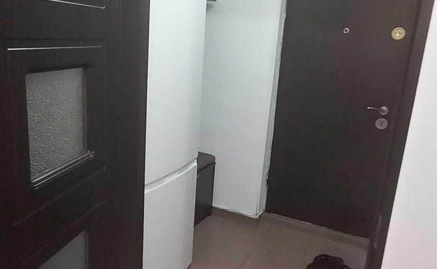 Dristor, garsoniera la 6 min metrou, mobilata,utilata