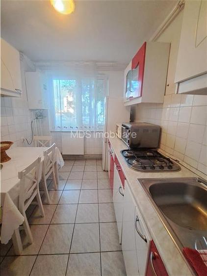 2 camere etaj 1, centrala propie, aproape de Medicina - 3