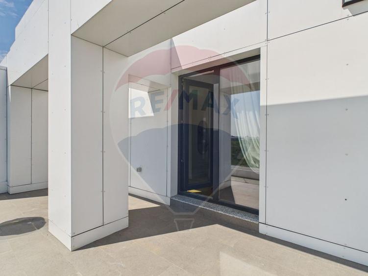 Apartament utilat complet cu terasa 25 mp,  vedere frumoasa, nelocuit
