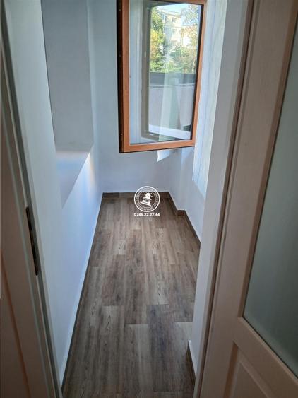 Apartament cu 4 camere , 2 bai, 3 balcoane Zona Pacurari