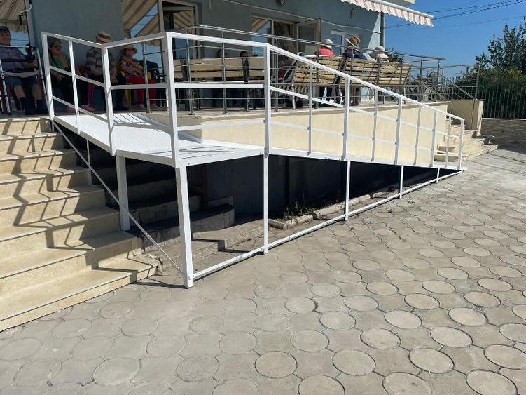Vanzare cladire Mamaia Sat, Navodari