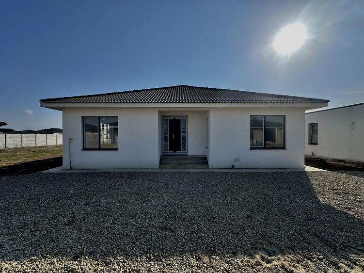 Casă nouă 4 camere - Sântandrei