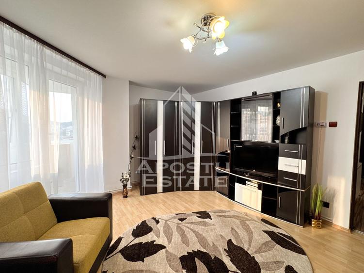 Apartament 2 camere, la cheie, decomandat, panoramica la Cetatea Devei