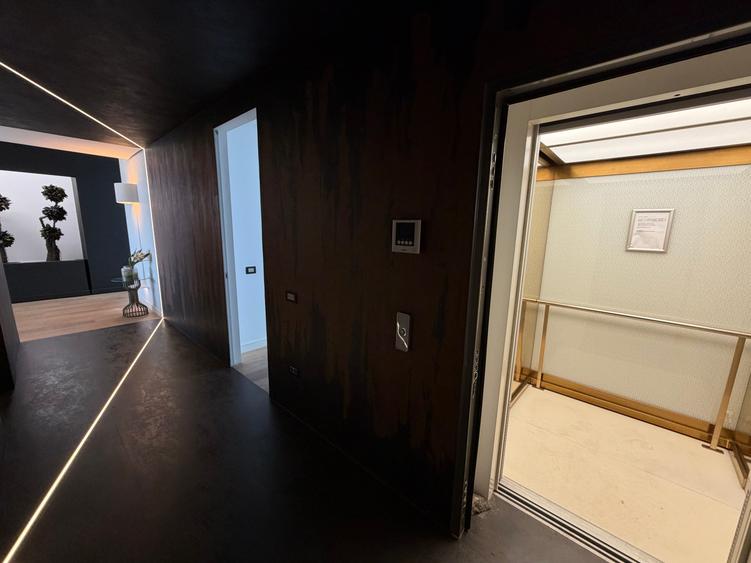 Penthouse in Cortina Herăstrău,acces din lift,3 parcări incluse