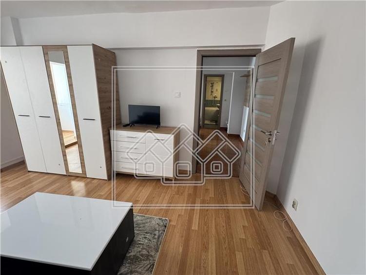 Apartament de inchiriat in Sibiu - 2 camere - decomandat zona buna