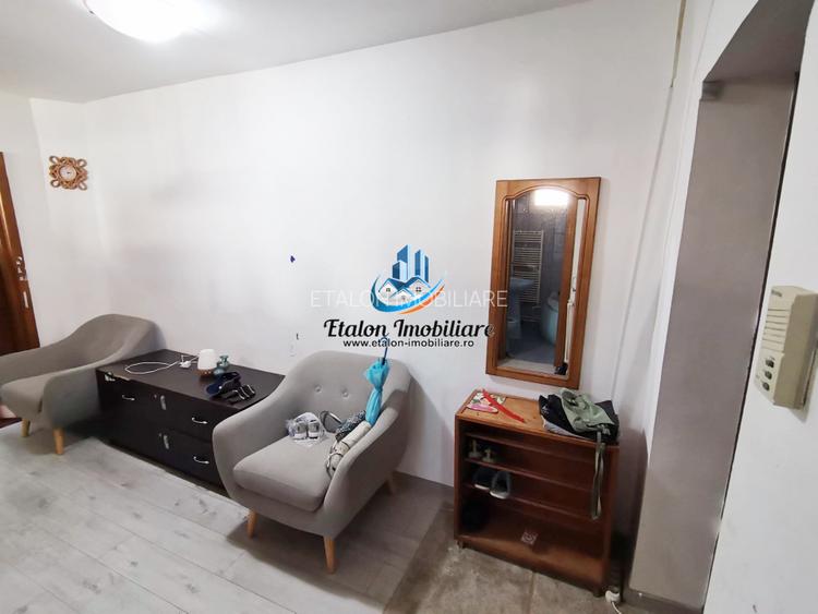 Apartament 2 camere, etaj 4, zona Petrodava - 5
