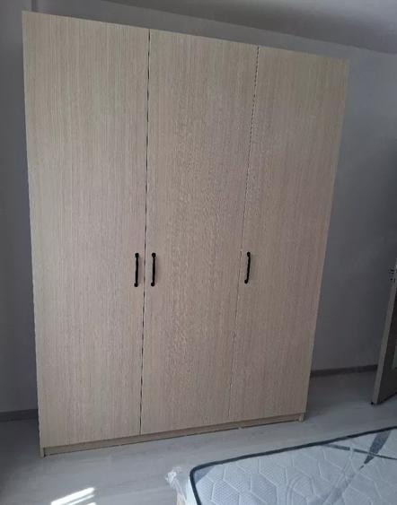 Basarabia - 3 Camere - 2 Băi - 90 mp - Renovat - Bloc Anvelopat
