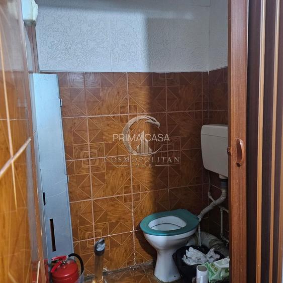 Spatiu comercial zona Sala Sporturilor Pret: 85.000 neg. COMISION 0 - 9