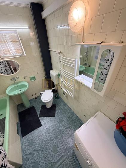 2 camere| curte comuna cu 3 apartamente| centrala proprie| zona aradului|