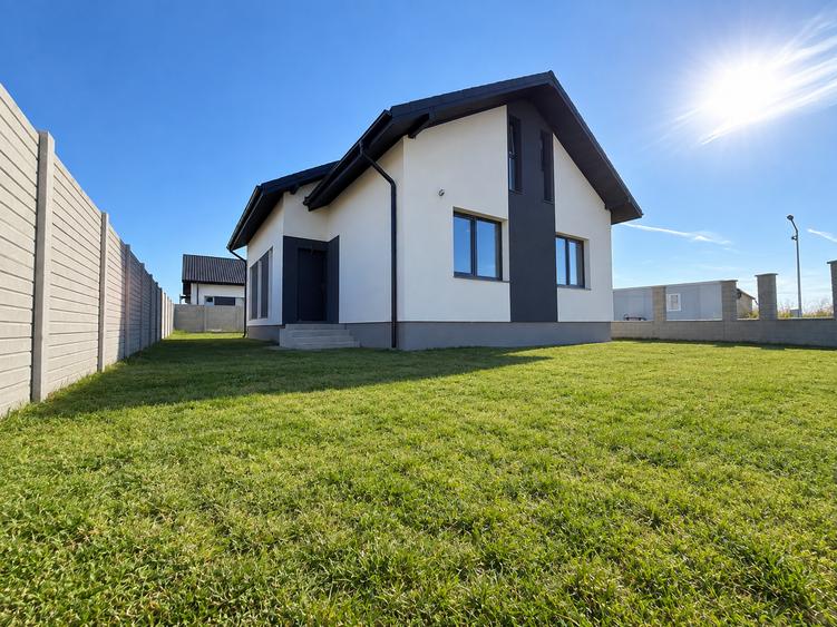Casă 4 camere individuală de vânzare - acces asfaltat - curte 410 mp/ Ilfov