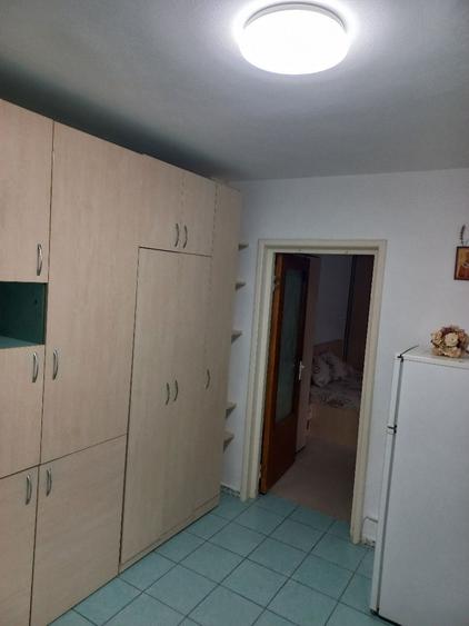 Garsonieră spațioasă de închiriat – Metrou Râul Doamnei, 45 mp