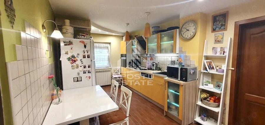 Apartament 3 camere de vanzare, garaj, zona Girocului, Timisoara