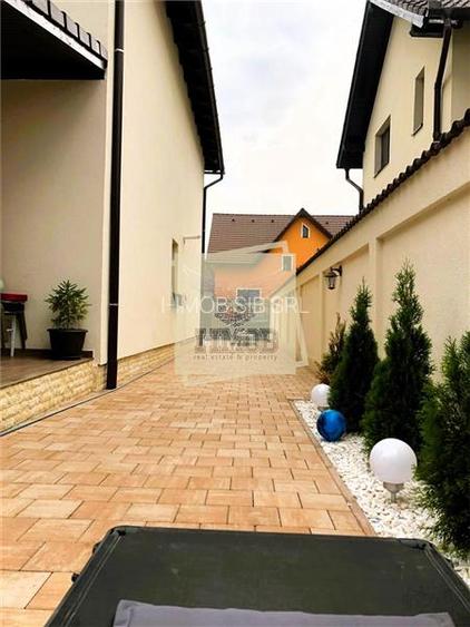 Casa 4 Camere 2 Bai Balcon si Terasa 21mp - 12