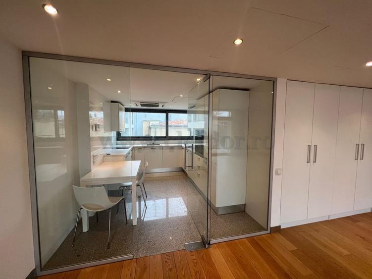 Kiseleff - apartament cu 4 camere de inchiriat