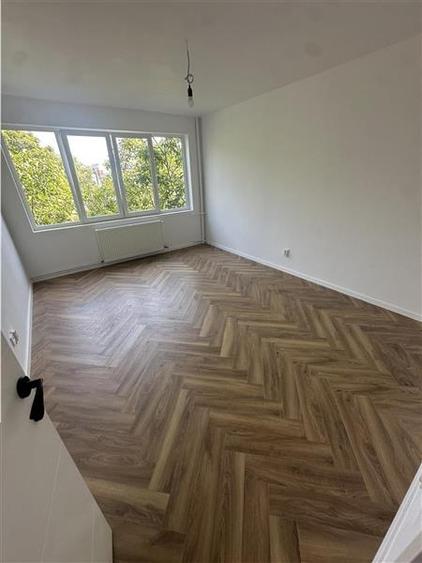 Langa McCircumvalatiunii cu centrala decomandat!