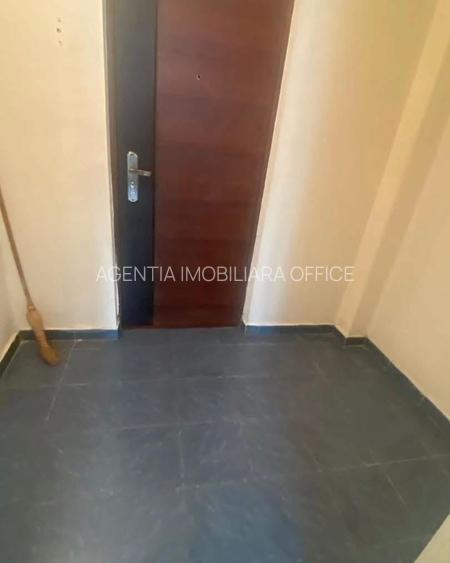 Luminisului garsoniera etaj 1 pret 22900 eur - 4