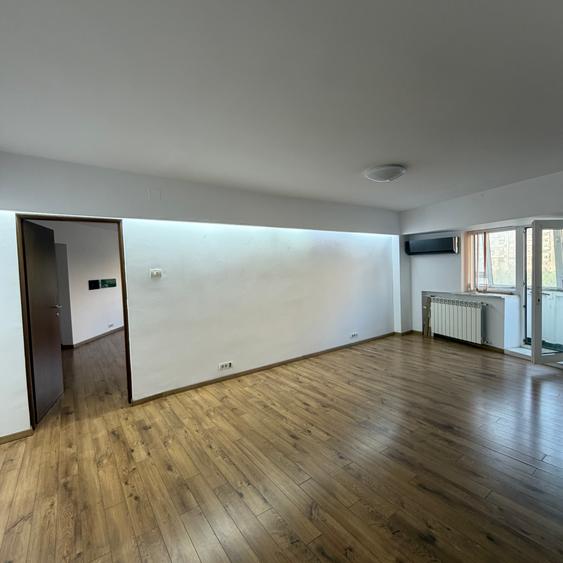 Apartament nemobilat cu vedere la rond Alba Iulia | etaj 3 | 100mp | 3 camere