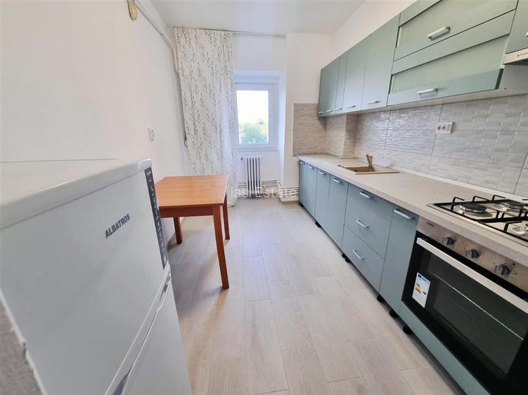 Apartament cu 3 camere decomandat-zona Facultatea de Medicina - 6