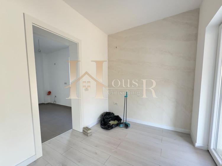 Duplex cu dormitor la parter. Bucatarie inchisa. Strada asfaltata !