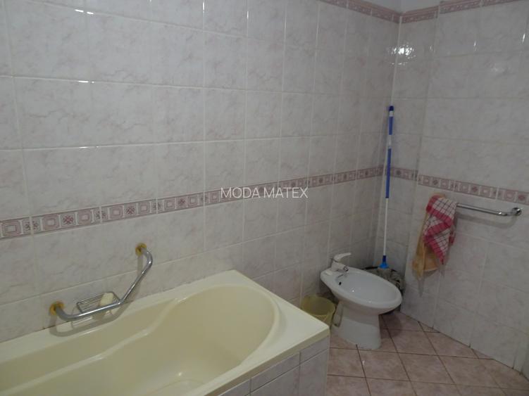 Bloc tip Boutique, constr.2000, cu 2 intrari si parcare subterana - 22
