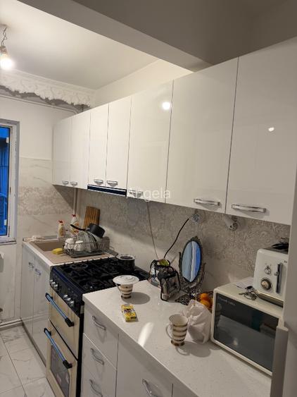 Vând apartament 4 camere semidecomandat zonă ultracentrală  - 5