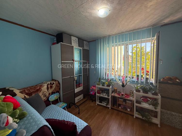 Apartament 3 camere-decomandat-bloc de caramida-zona Sc. Gen. Andrei Saguna - 17