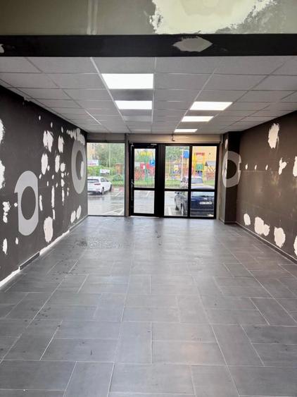 Proprietar - Spațiu comercial independent 56 mp - Săcele, Electroprecizia