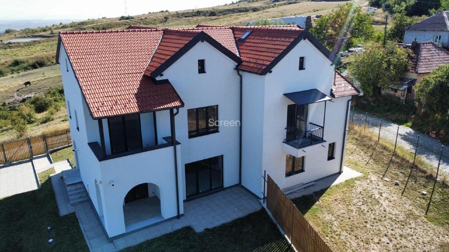 Duplex Feleacu, 15 min de oraș — curte cu CF separat - 3