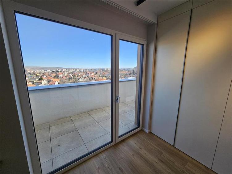 Vanzare apartament 3 camere, ultramodern, dispus pe 2 niveluri, Cartier Gheorghe