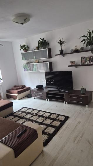 De vânzare apartament cu 3 camere - 7