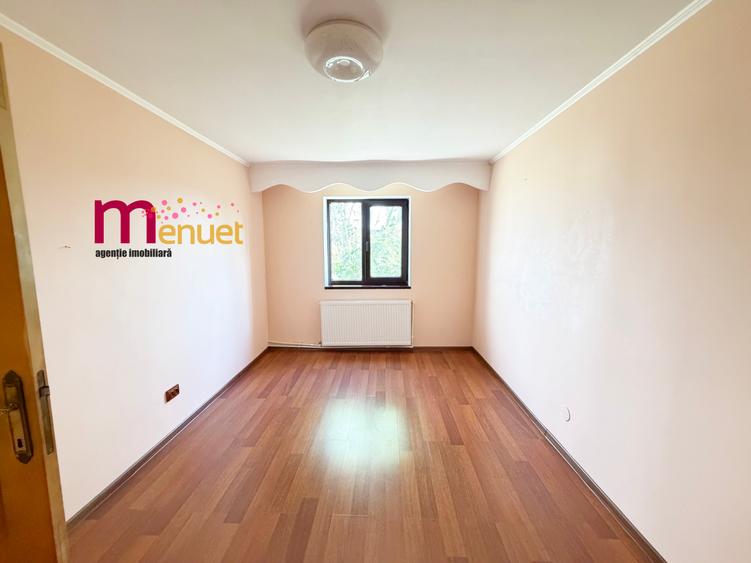Apartament 3 camere,zona Vest,64 mp