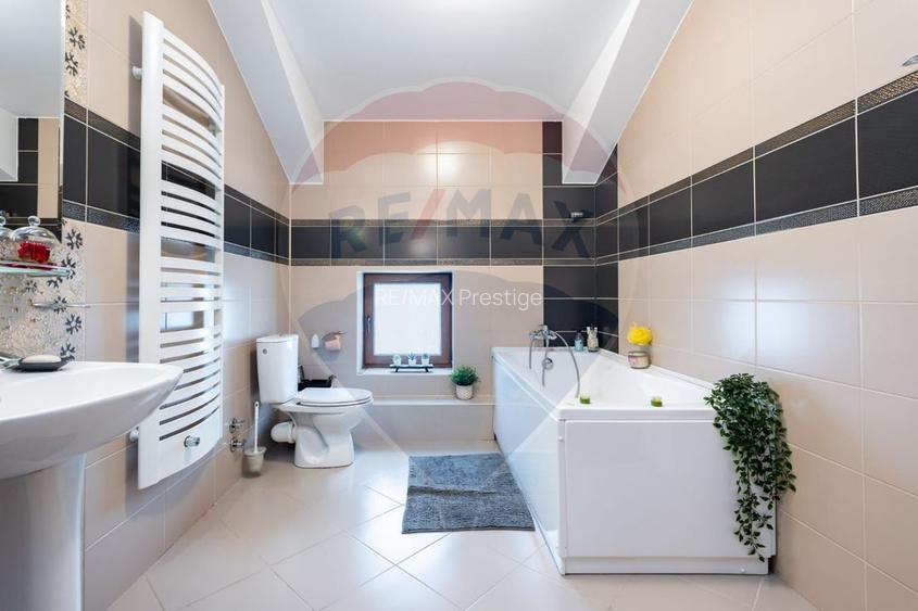 Vilă premium 11 camere | Dămăroaia | saună | fitness | teren 1.000mp - 17