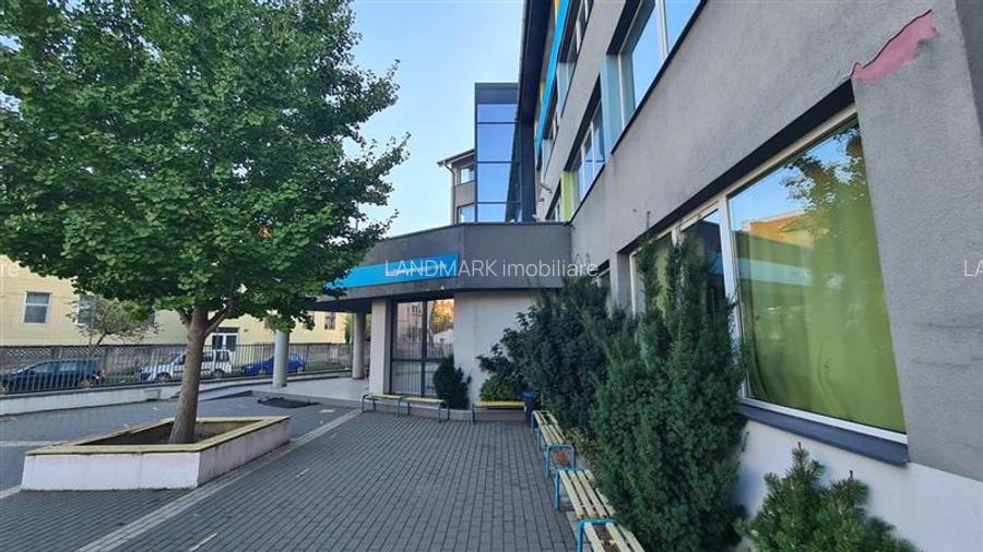 EXCLUSIVITATE! Cladire moderna de birouri, zona semicentrala - 2