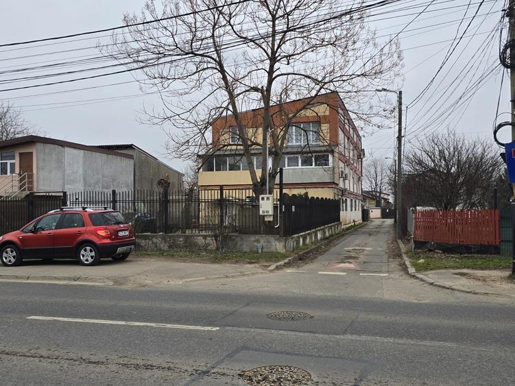 Teren stradal 708mp, +constructie stalpi si grinzi 140mp