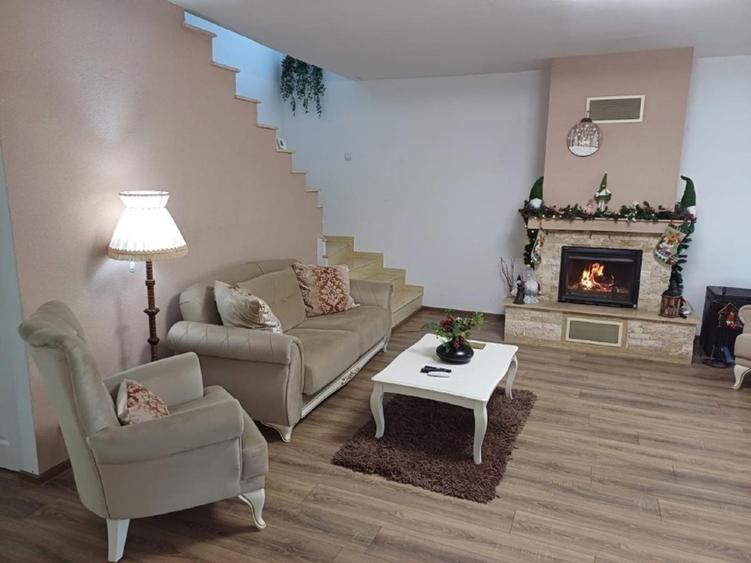 Casa 168mp 5 Camere Teren Plat 1077mp Zona Superbă Fara Trafic 8 km de Deva