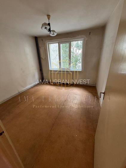 Mega Mal Pantelimon vand 3 camere 76 mp 137000eur - 3