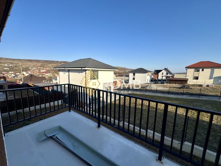 Casă cu garaj, 130 mp, 400 mp teren, CF disponibil, Chinteni