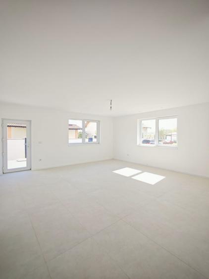 Casă de vânzare | 4 CAMERE | 2 băi | 160 MP UTILI | ZONA ORIZONT