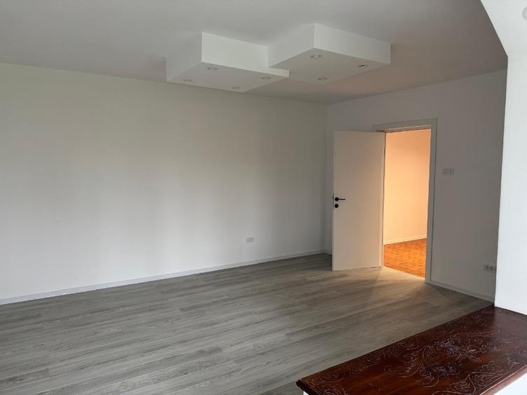 Garsoniera parter excelenta pentru cabinet psihologic sau birou nemobilata