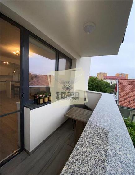 Apartament de lux 70 mpu balcon si parcare privata zona Selimbar