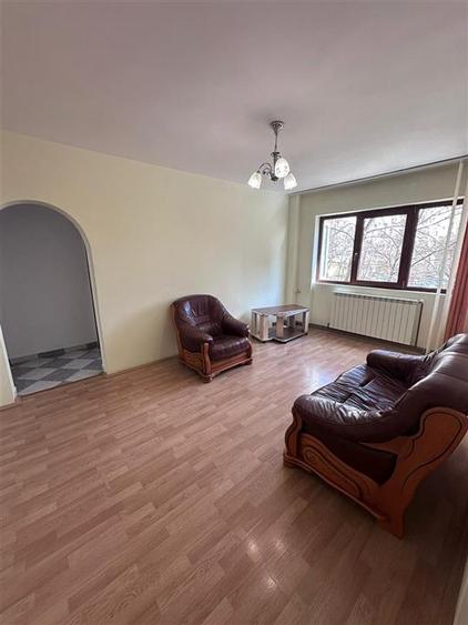 Apartament 3 camere etaj 1 rond Podu Ros