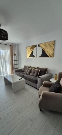 Apartament de vanzare 3 camere 78 mp , zona Buna ziua