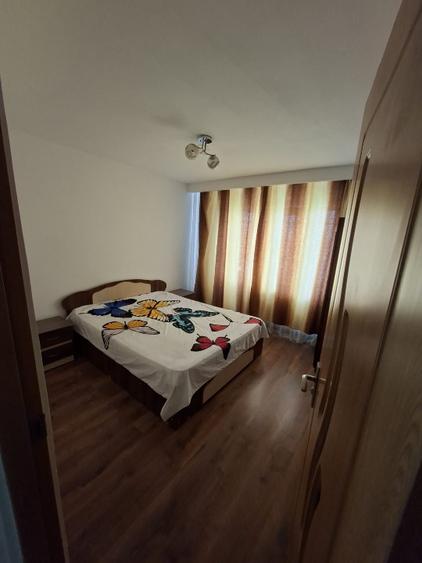 Apartament 2 camere de vanzare.