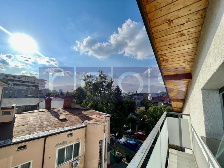 VANZARE APARTAMENT 3 CAMERE TEPES VODA CALEA CALARASILOR 87MP MANSARDA